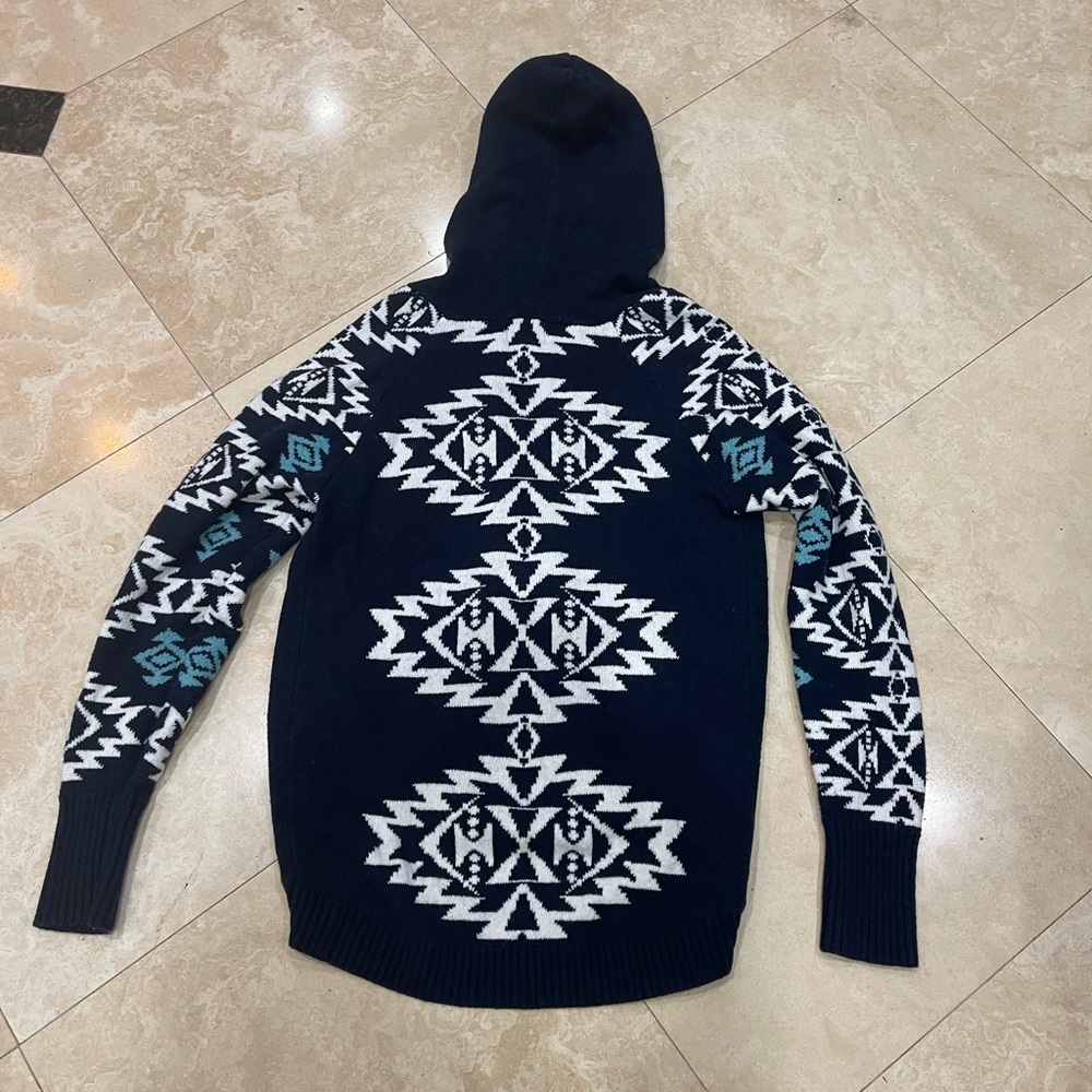 Pendleton Navy And White Patterned Sweater - image 4